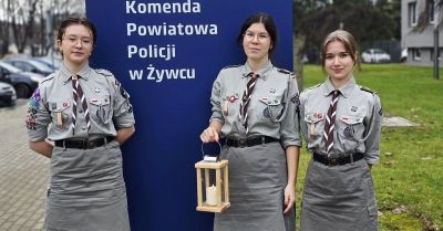 Betlejemskie Światło Pokoju trafiło do Komendy Policji w Żywcu