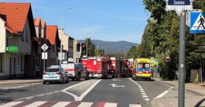 Pięć osób trafiło do szpitali po zderzeniu aut